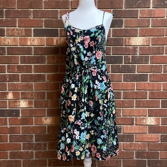 Kimchi Blue Dresses & Skirts - Kimchi & Blue Floral Dress‎